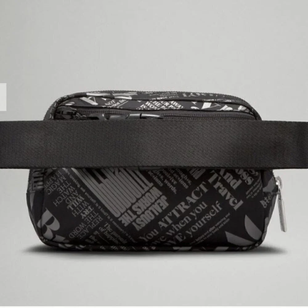 * NWT Lululemon Everywhere Belt Bag 1L *Manifesto Print - Black/Silver